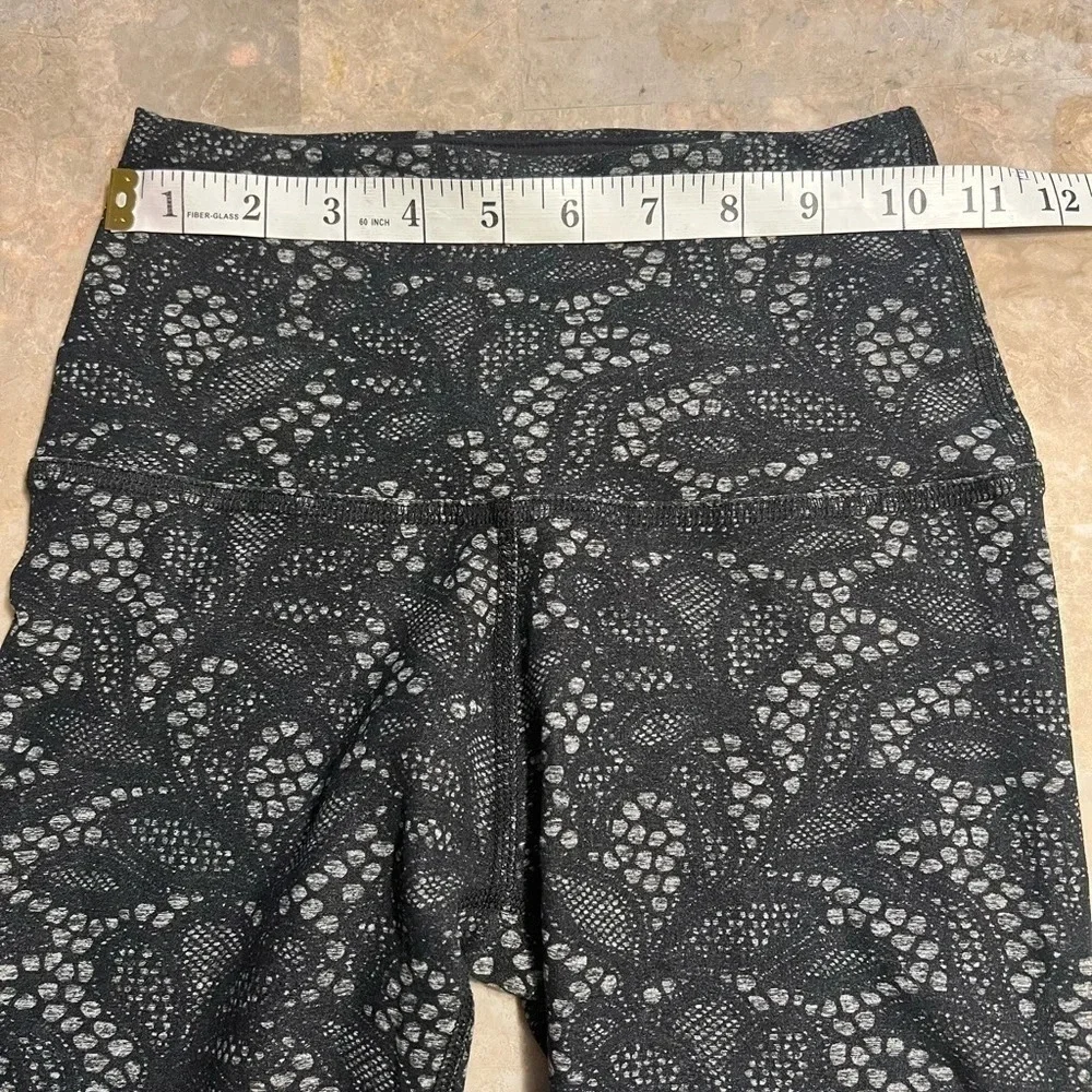 beyond Yoga Women's Cropped Leggings Size XS - Picture 7 of 8